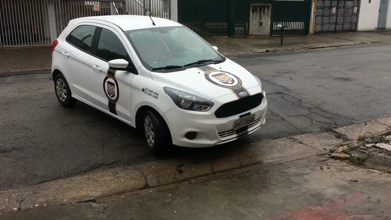 Rivestimento adesivo Ka Sedan Passeio Dourado parziale Hatch Veicoli Aziendali Applicazione di adesivi Sicurezza Auto Flotte Adesivo nero Ford