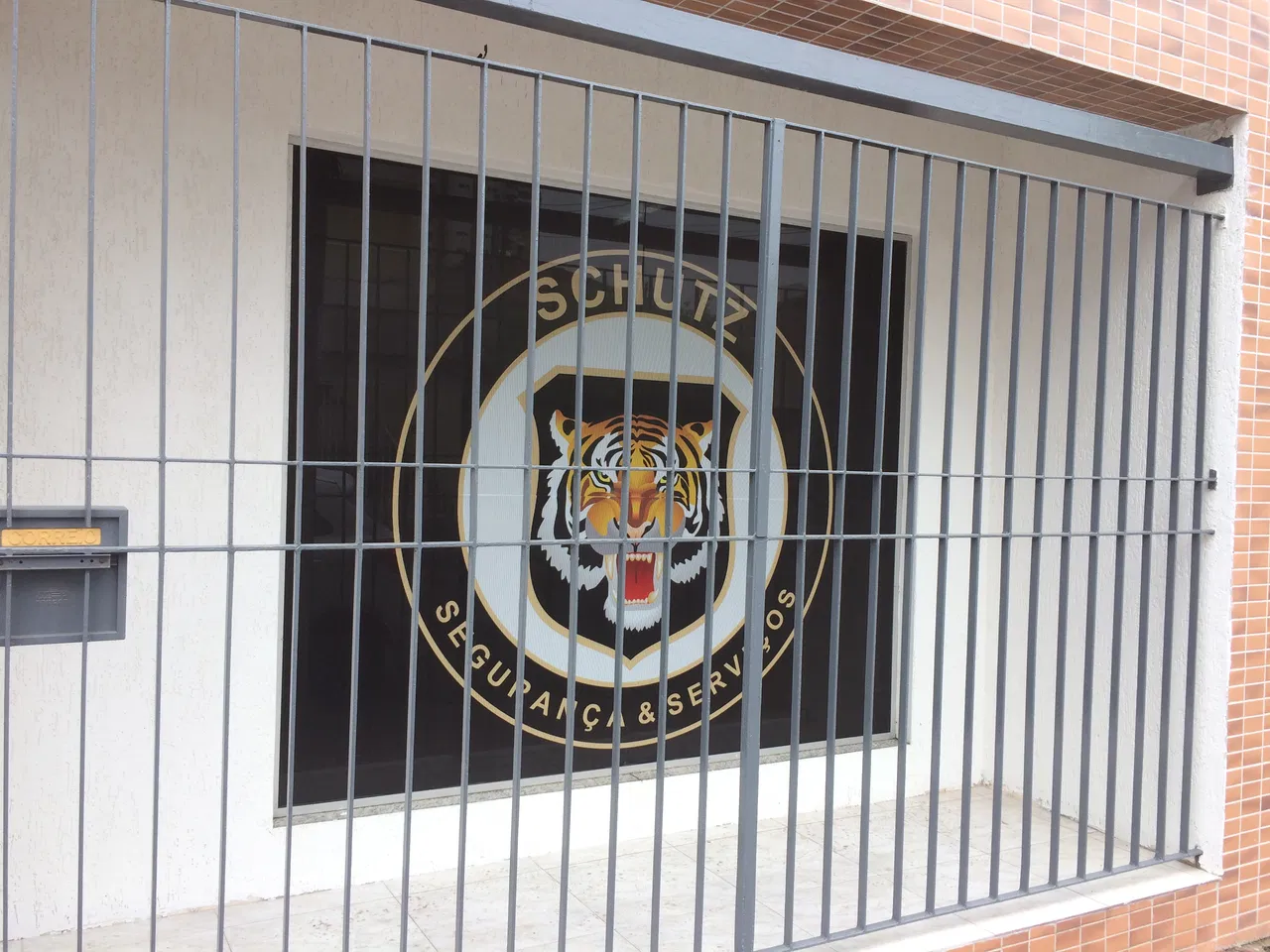 Adesivo Perfurado Segurança Instalação Vinil Preto