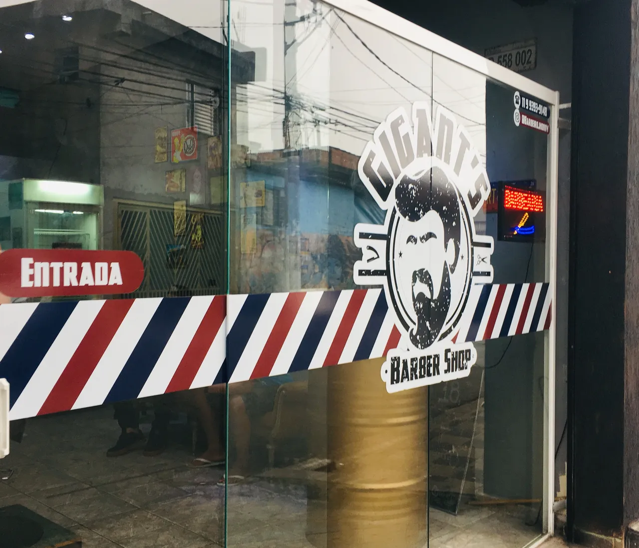 Adesivo Barbearias Fachada Vidro Recorte Vitrine