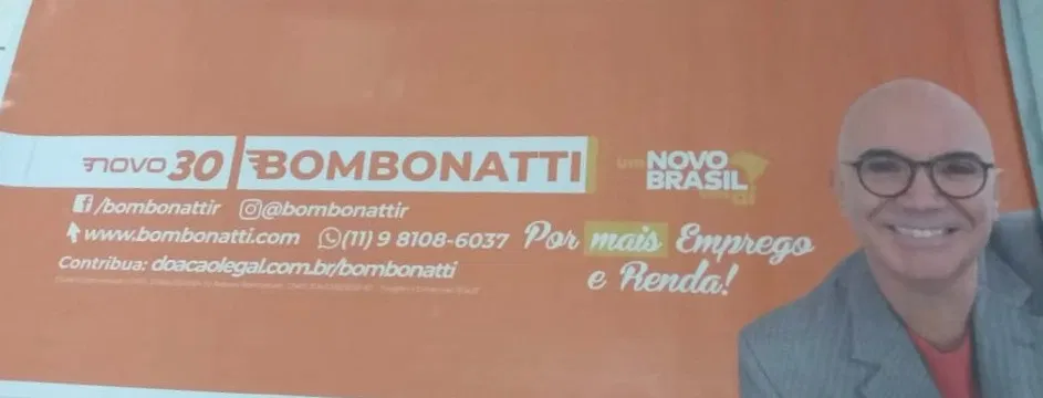 Envelopamento Traseiro Frotas Veículos Vidro Perfurado Gráfica Empresas Adesivação Adesivo Padrao Partido Politico
