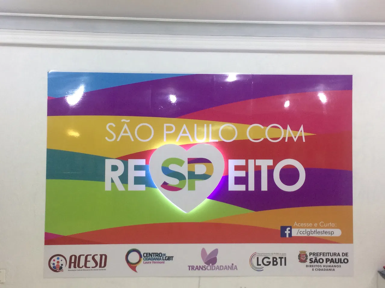 Placa Centro Colorida Prefeitura Laura LED Iluminacação Respeito SP Vermont Coração São Paulo