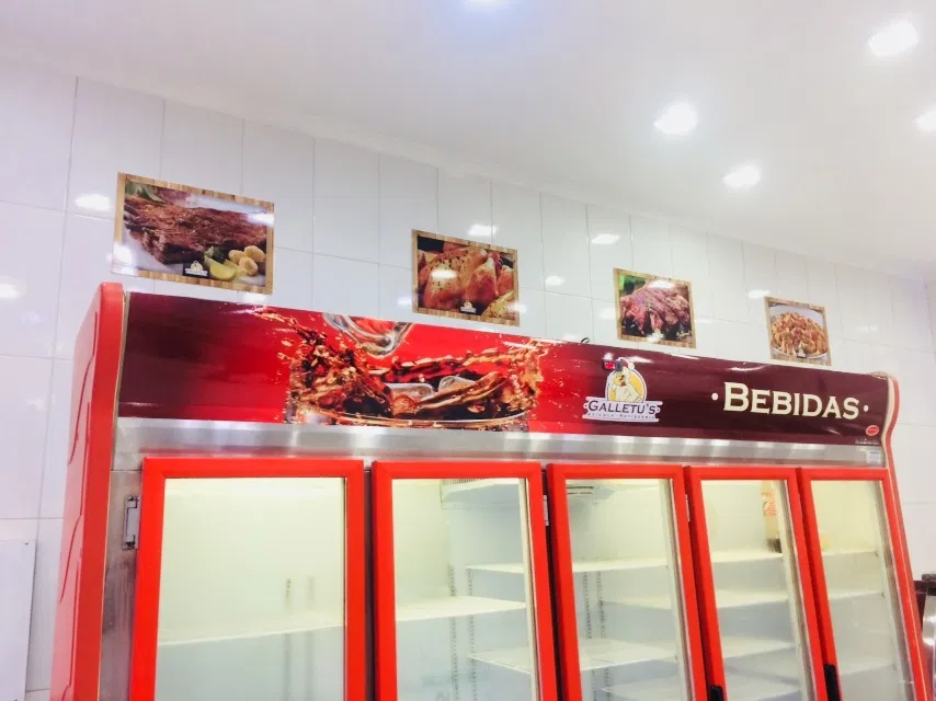 Adesivo Placa PS Reforma Assados Rotisseria Frango Freezer Industrial Bebibas Alimentos 2mm Vermelho