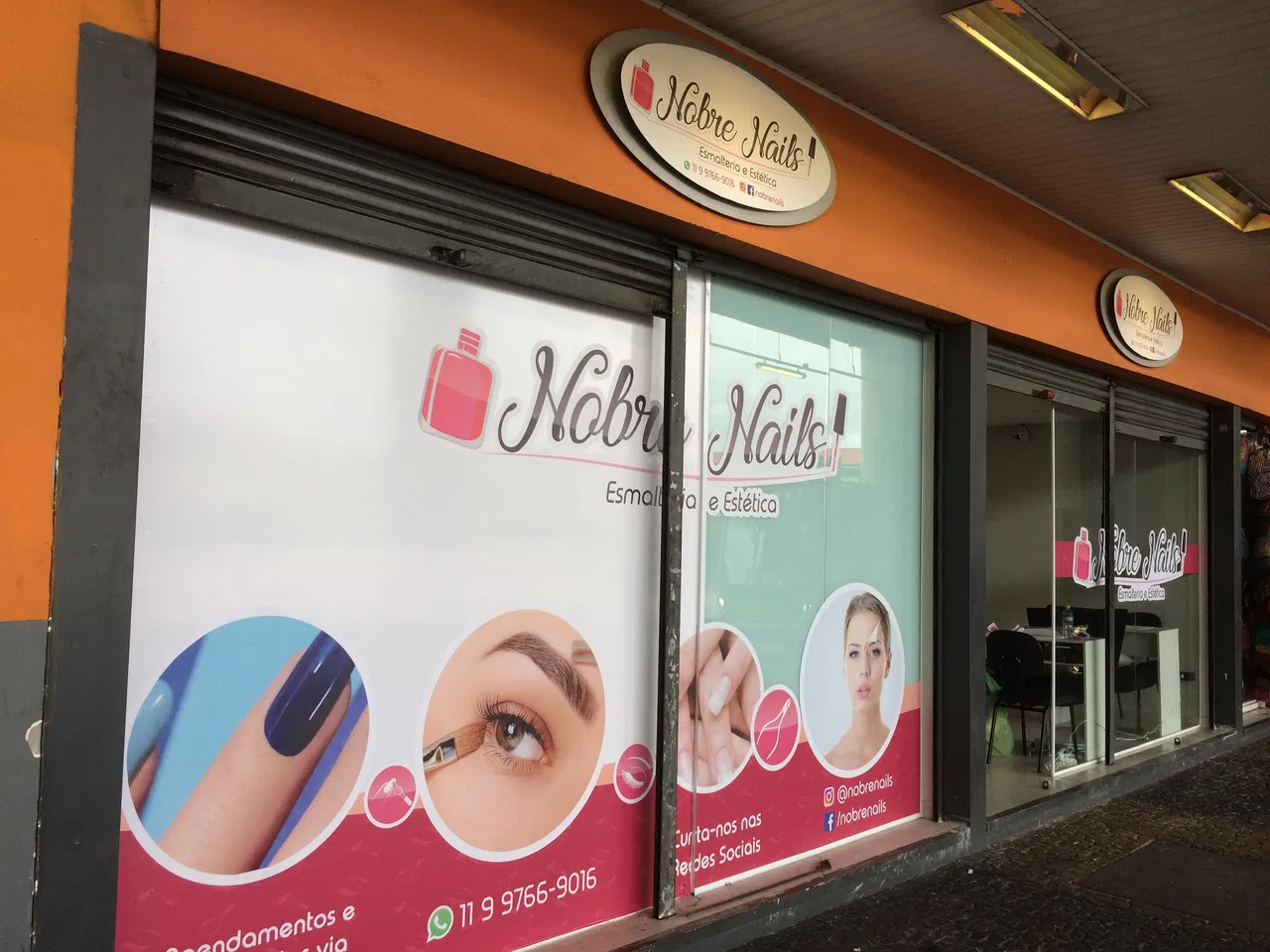 Adesivo Placa Vidro Salão Beleza Fachada Vitrine Estética Cobertura Vidraca Box Unhas Cabelereiro Rosa