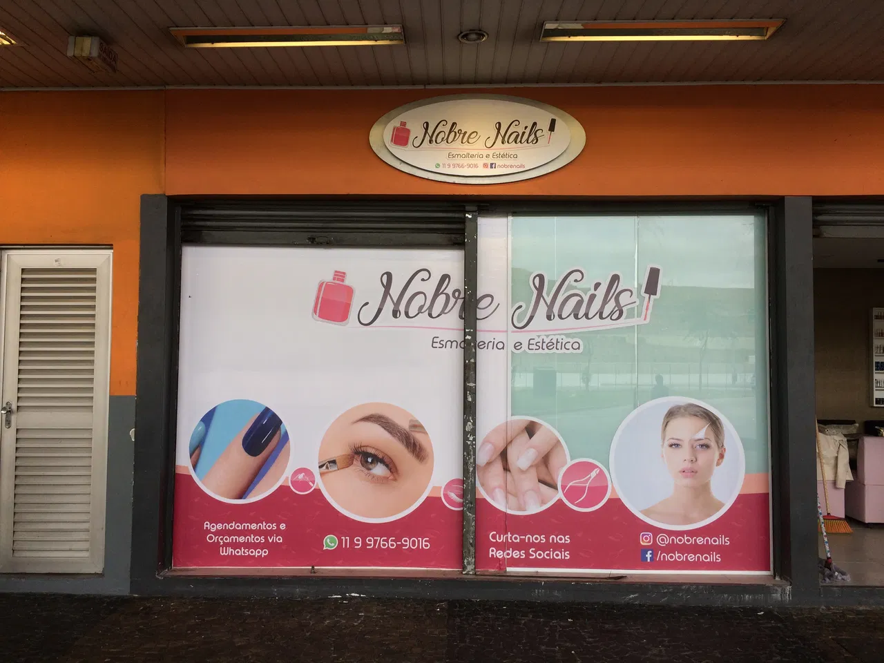 Adesivo Beleza Rosa Estética Unhas Vitrine Fachada Vidro Placa Cabelereiro Vidraca Box Salão Cobertura