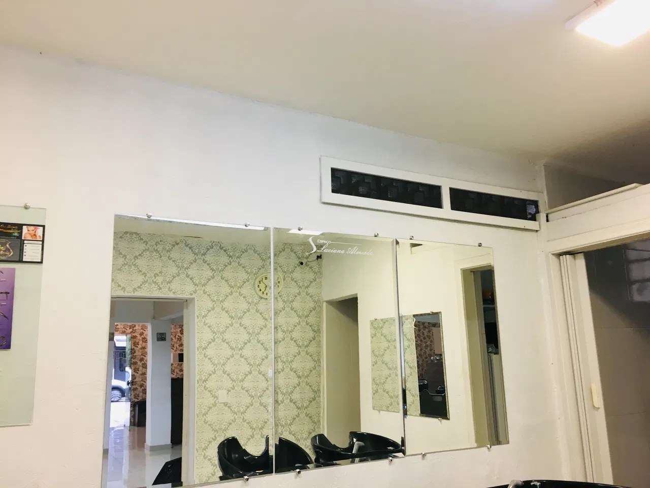 Adesivo Sostituzione Salone SP Sabbiato Bellezza Logo Tatuapé Sagoma Parrucchiere Marchio Estetica Striscia Vetro