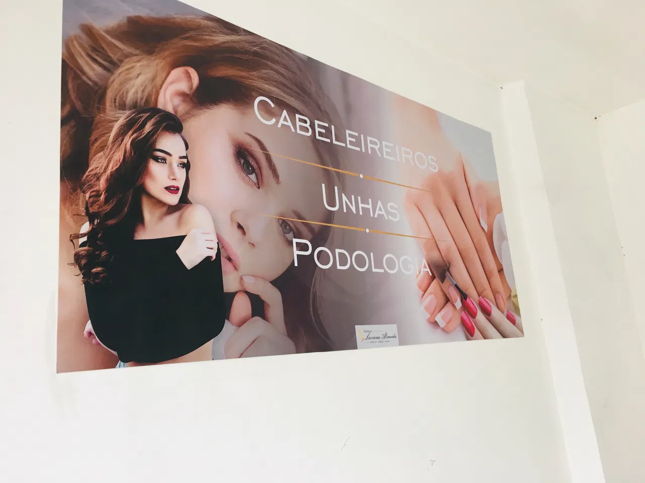 Placa PS Salão Beleza Estética Cabelereiro Tatuapé Substituição Troca Marca Logotipo Instalação Sem Furos Unhas 2mm SP