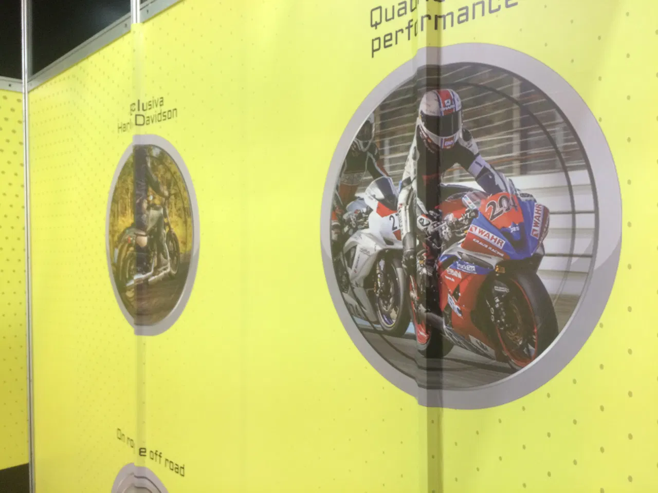 Envelopamento Motobatt Feira Center Moto Exposição Stand Expo Usa Evento Norte Amarelo