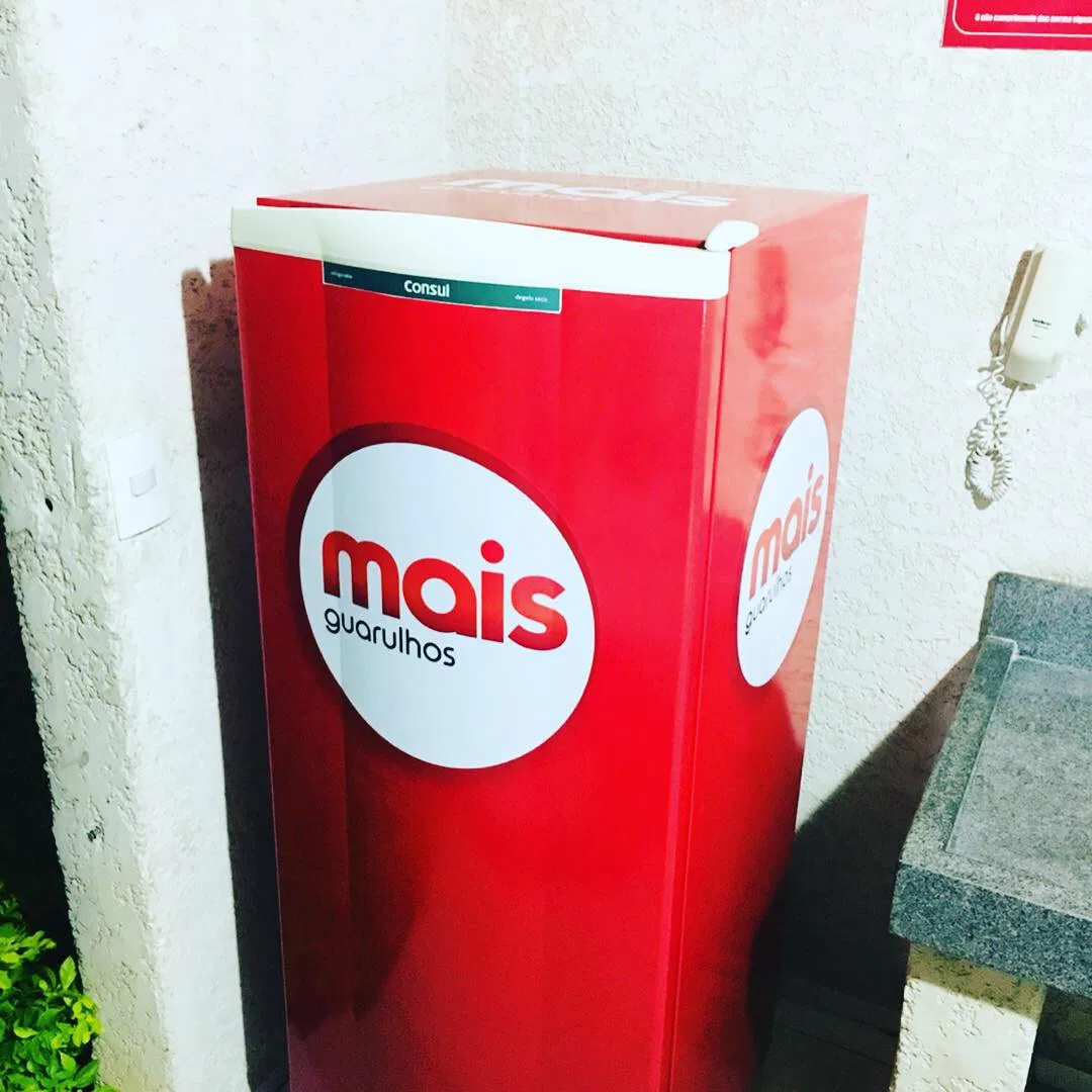 Adesivo “Mais Aplicação” Rosso Guarulhos Barbecue Congelatore Laminato Condominio
