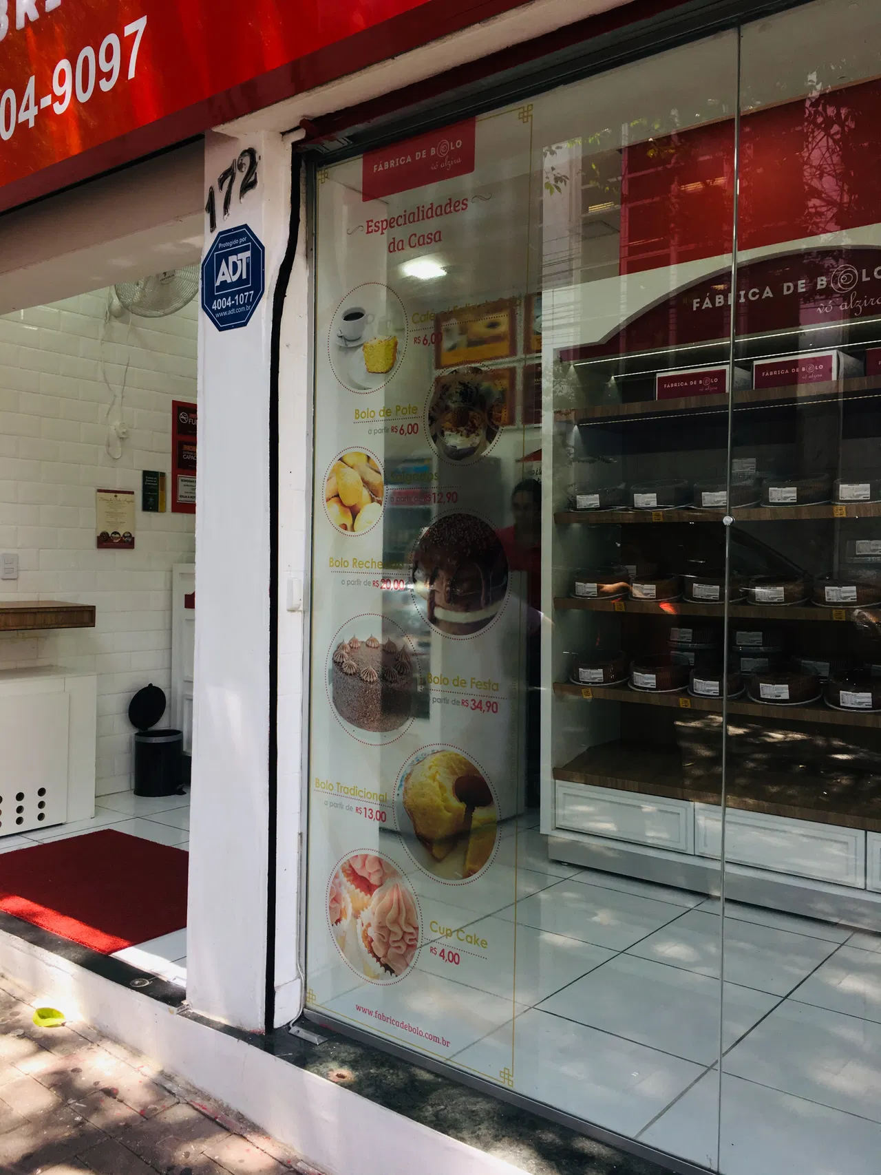 Adesivo per vetro, Rua SP Berrini, stampa trasparente rossa per vetrina, torta, Augusta