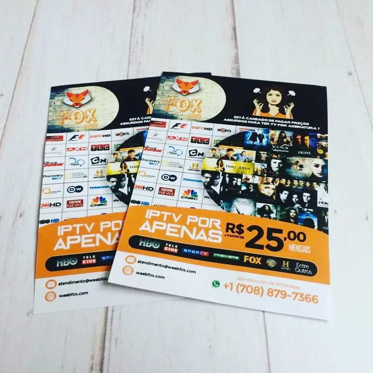Stampa di volantini, opuscoli e leaflet su carta patinata arancione