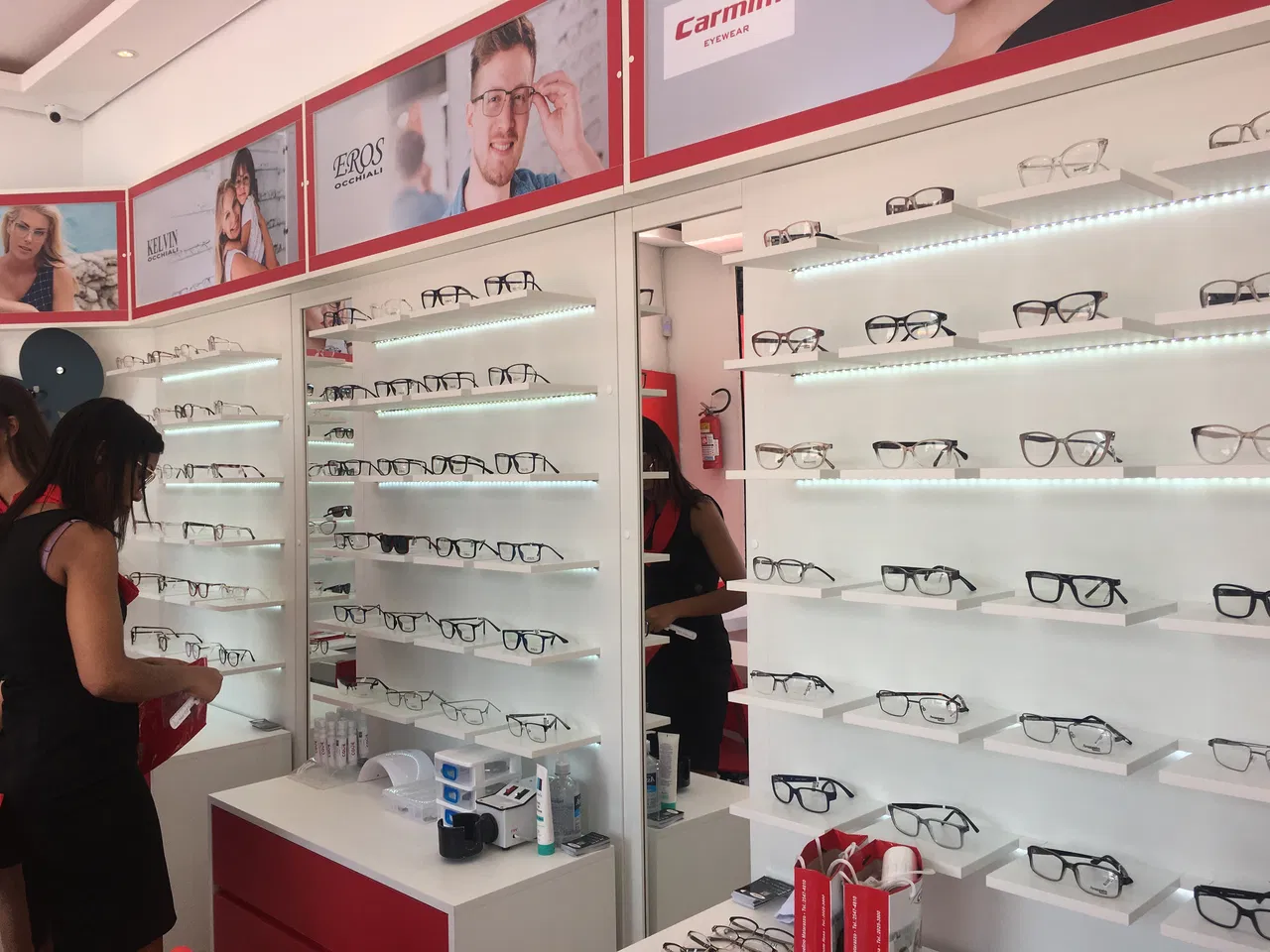 Adesivo per espositore Ottica Ermelino - Occhiali - Montatura Matarazzo