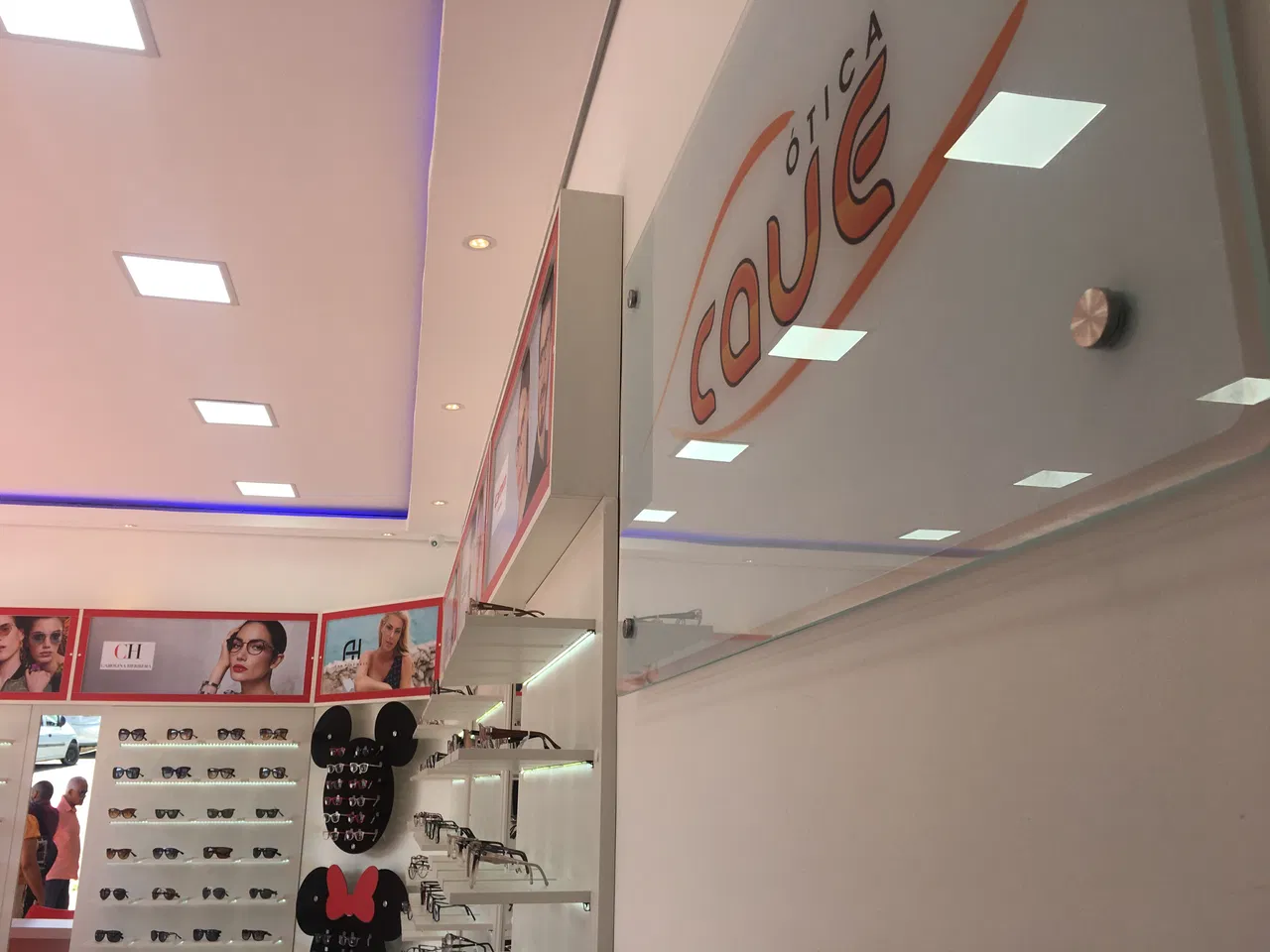 Adesivo "Oculos Ermelino Matarazzo" per testiera di espositore in ottica