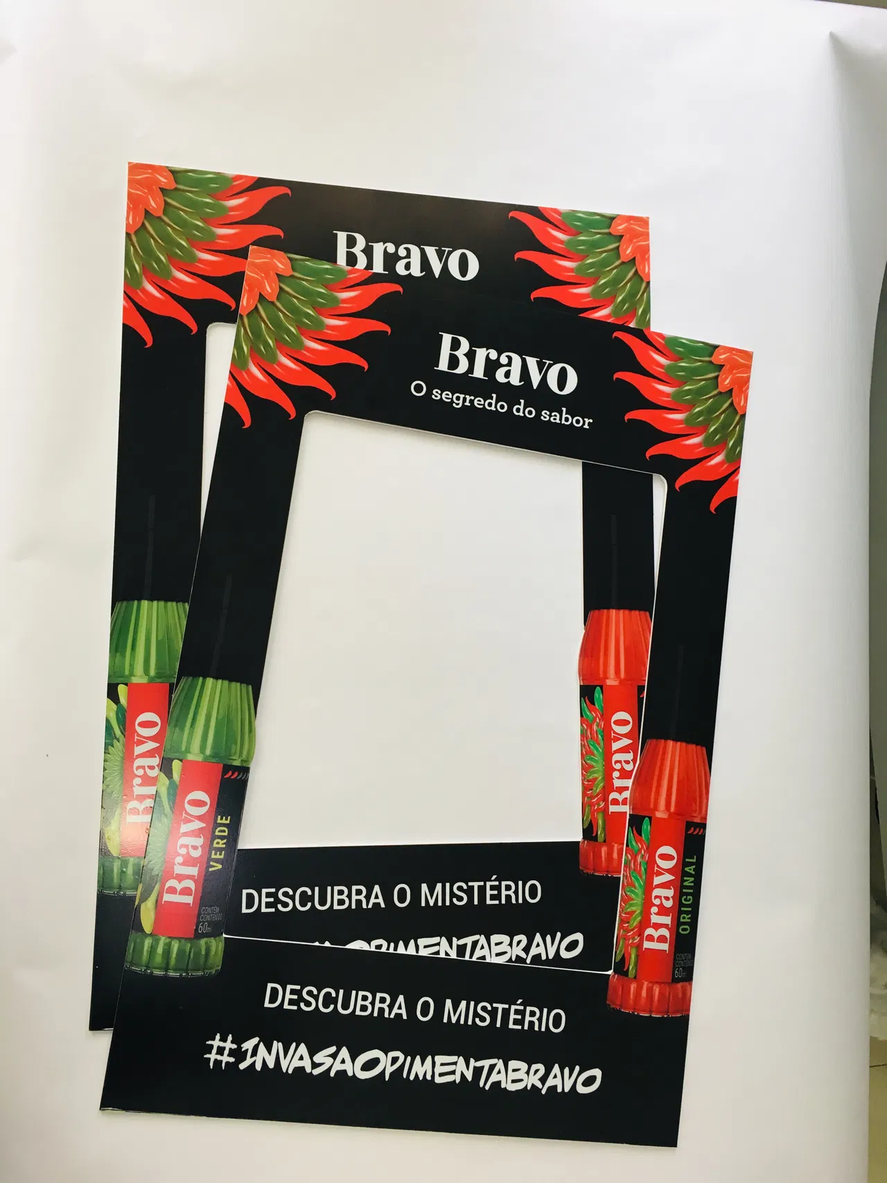 Targhetta UV, ritagliata in PS da 2 mm, nero, peperoncino, foto, grafica, evento, stampa, cornice, Bravo, rosso, promozionale
