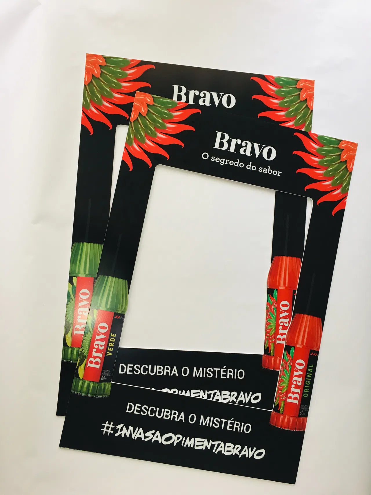 Targhetta Pimenta 2 mm Promozionale UV Nero Ritaglio Bravo Evento Foto Grafica PS Cornice Rossa Stampa