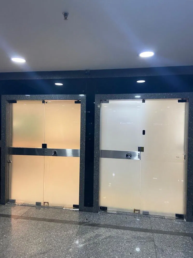 Adesivo Daiso Porta Cobertura Fosco Escritório Vidro Jateado