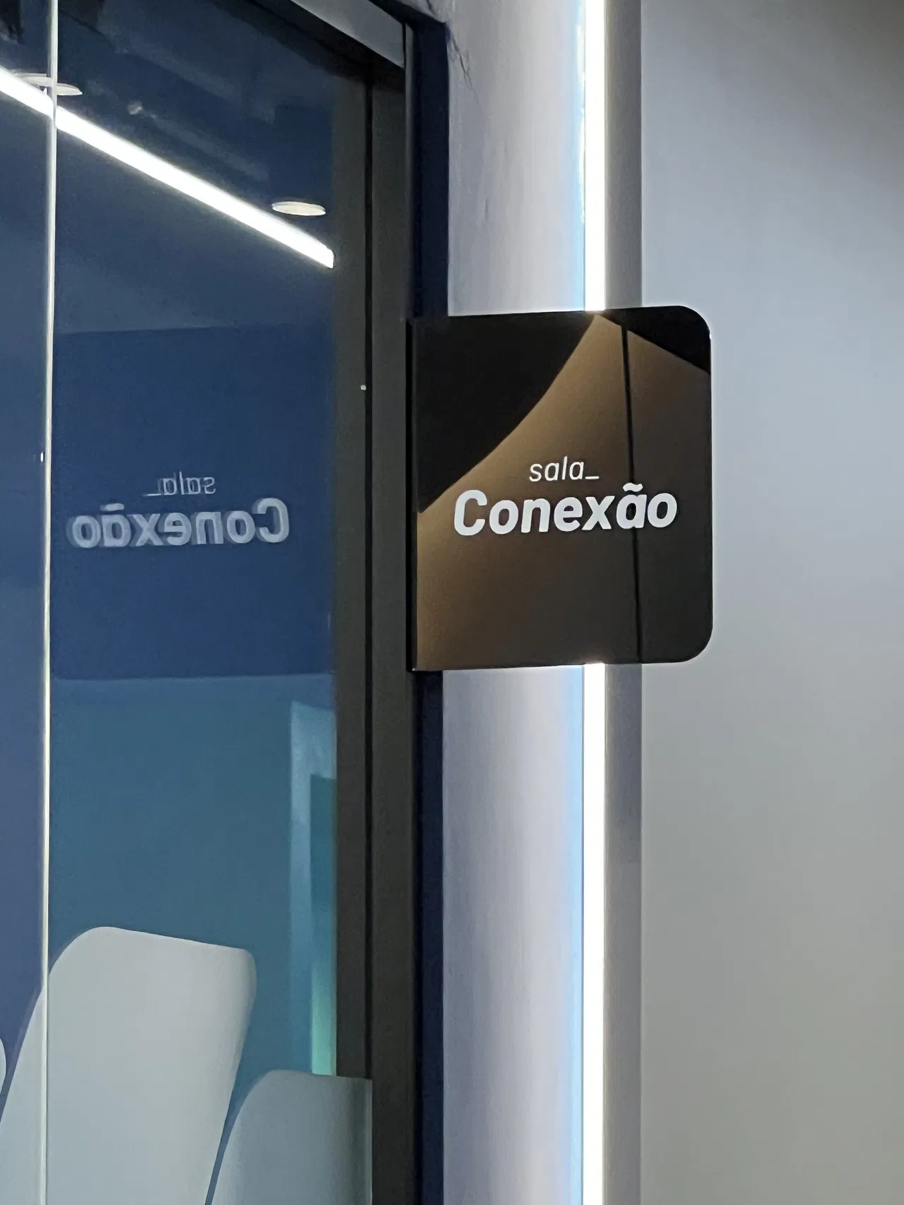 Acrilico nero Ufficio Morumbi Zona Sud di San Paolo Corridoio Segnaletica Identificazione Complesso Fiberx Telecom Sale