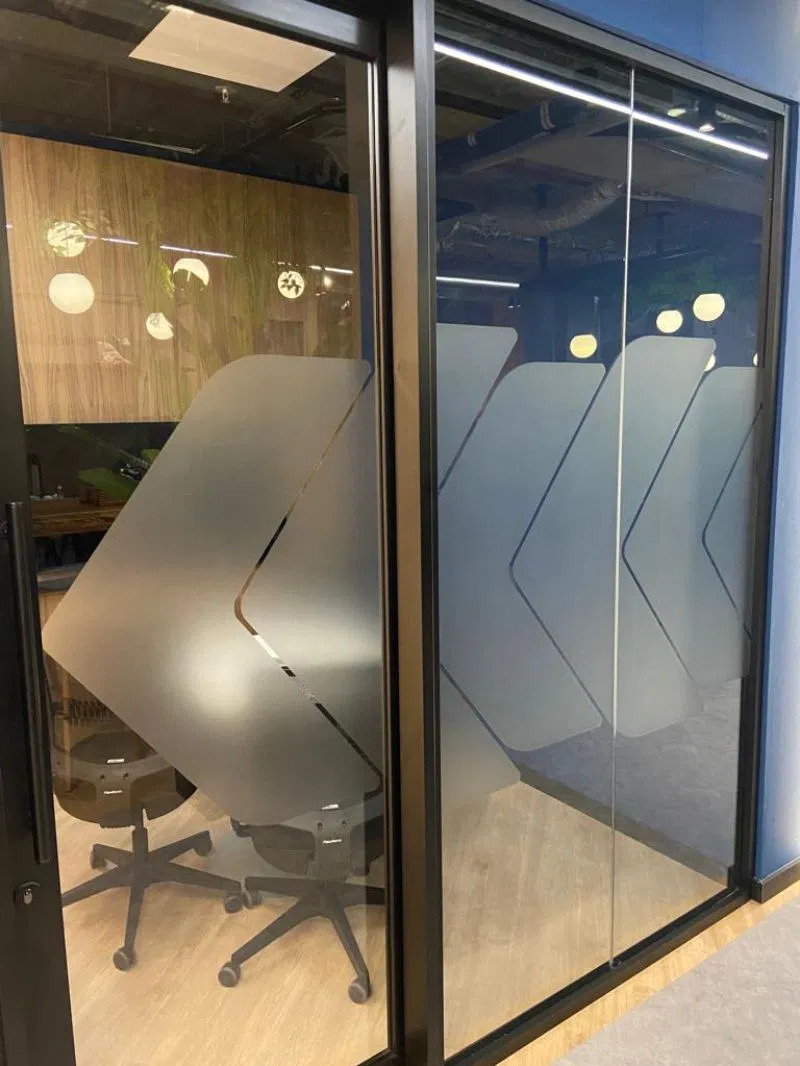 Adesivo Zona Sud di San Paolo, Sale, Frecce, Sabbiatura, Telecom, Vetro, Set Fiberx, Pareti divisorie, Ufficio Morumbi, Taglio, Privacy, Frecce