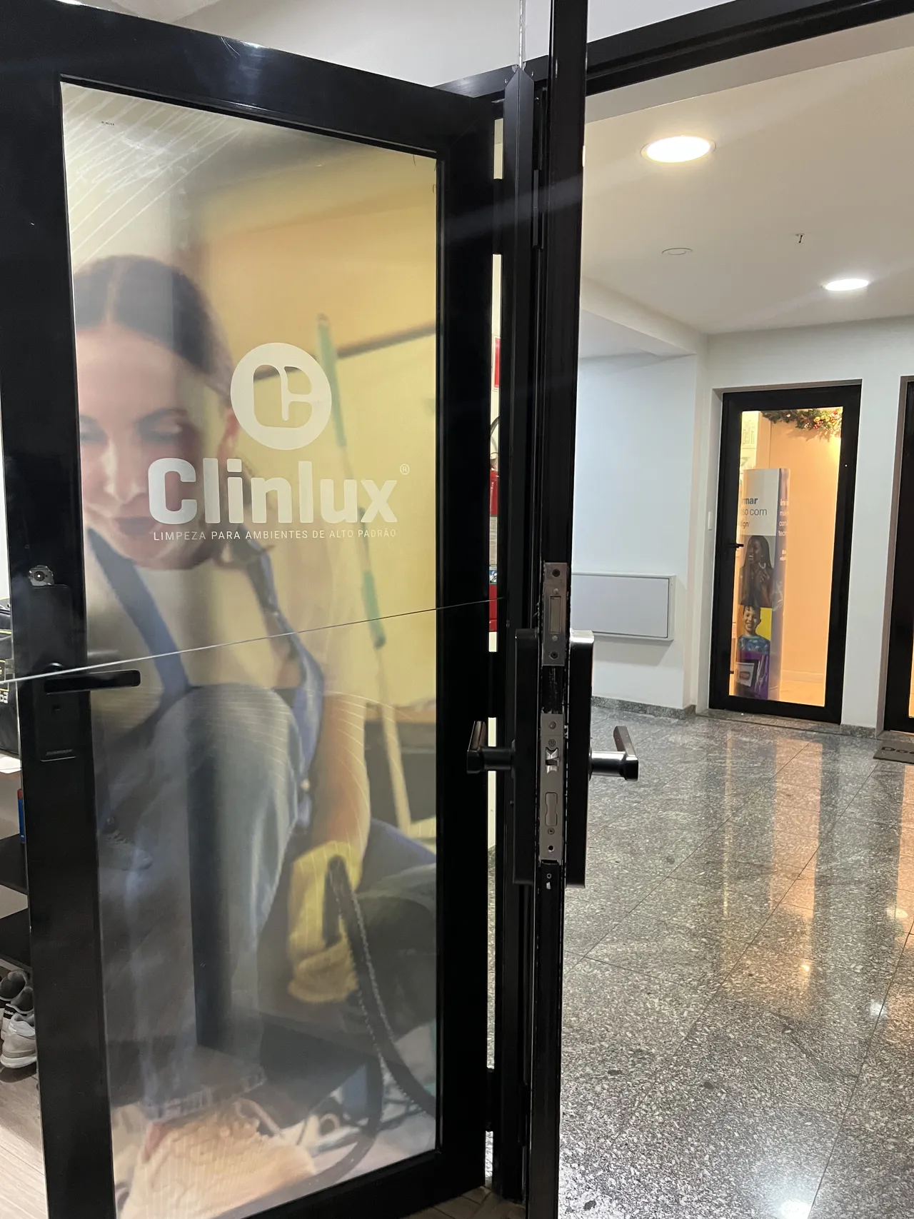 Adesivo Jateado Escritório 7