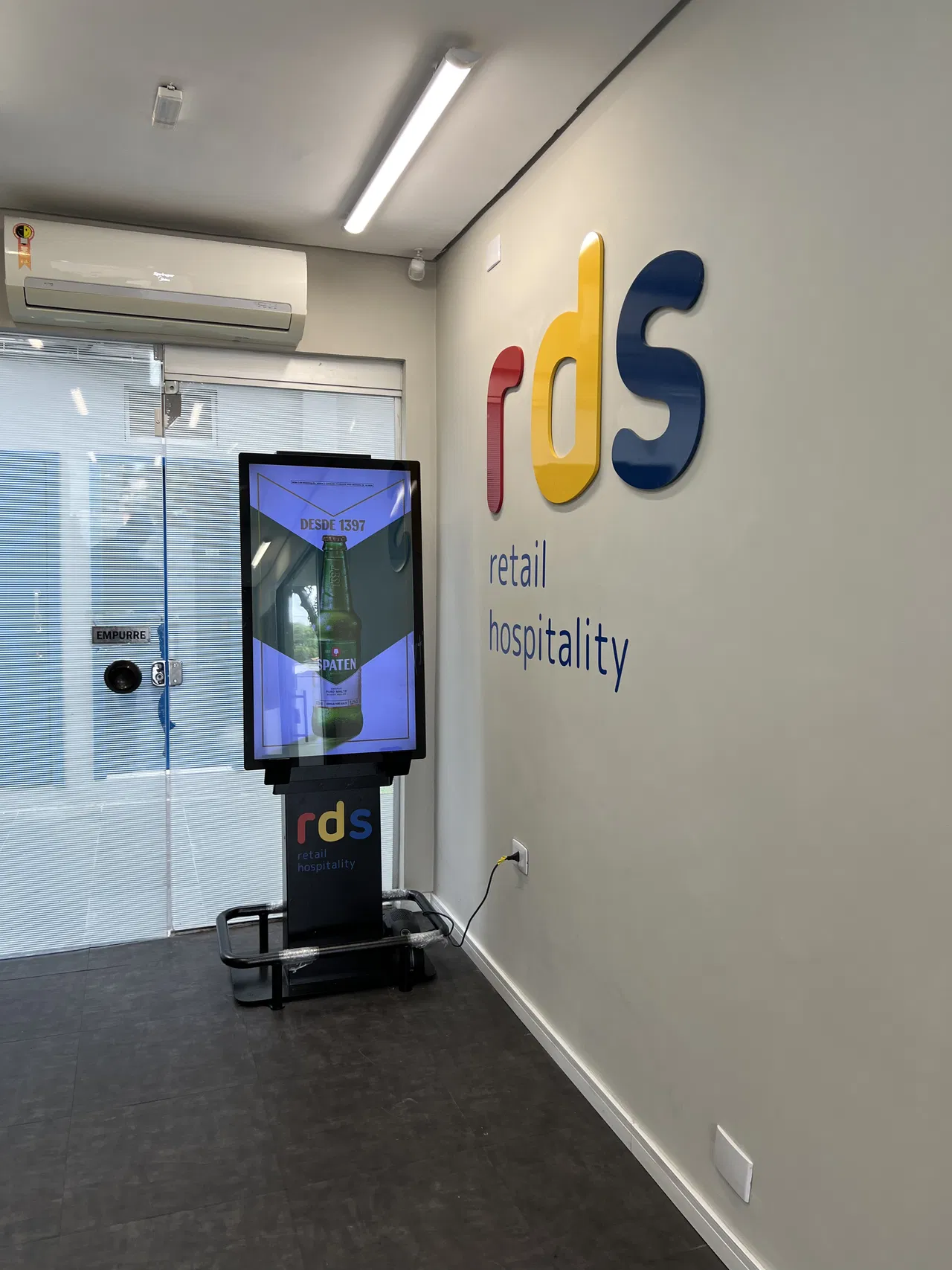 Adesivo Recorte Rds Retail Butanta Hospitality
