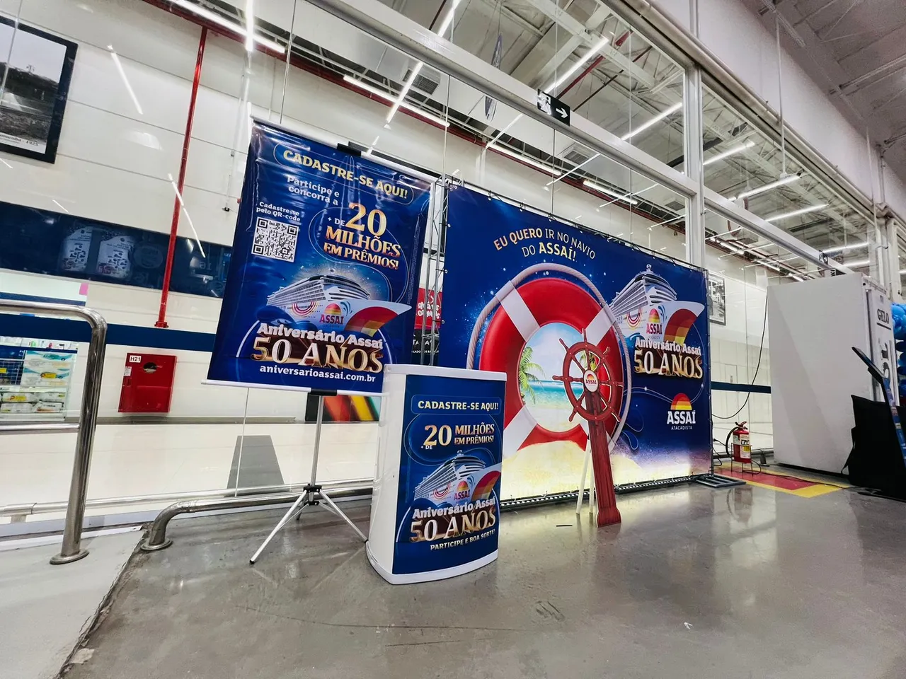 Backdrop Banner Pedestal Boxtruss Azul Aricanduva Tripe Promoção Campinas Evento Assai Stand Lona Jundiai