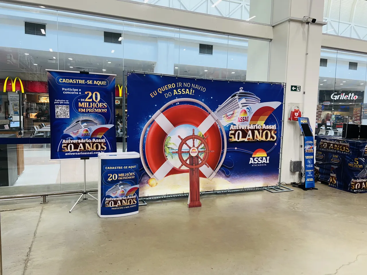 Backdrop Boxtruss Lona Banner Evento Stand Assai Campinas Aricanduva Promoção Tripe Pedestal Azul