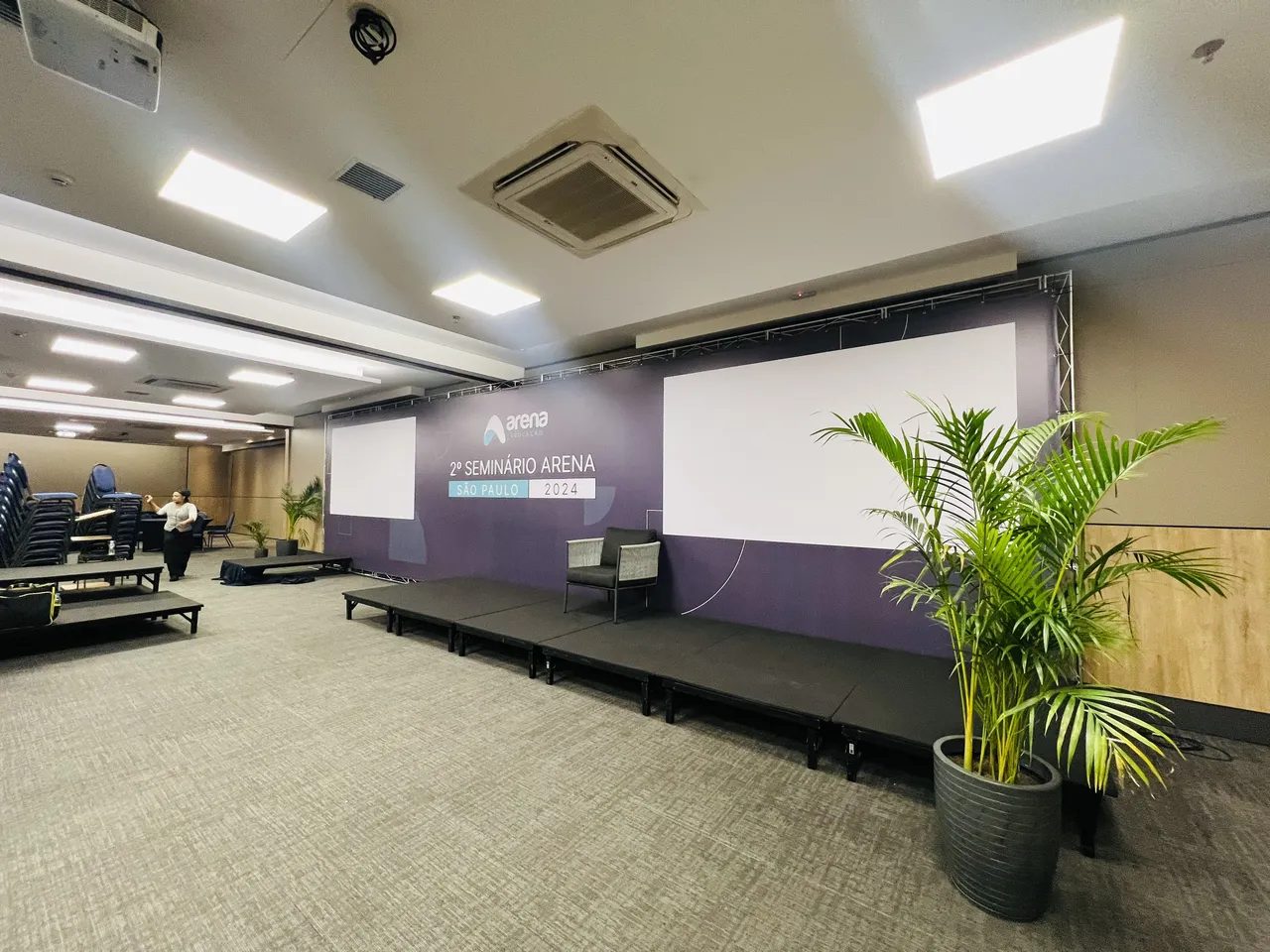 Backdrop Evento Arena Conferência Educação Projetor Seminário Azul Boxtruss