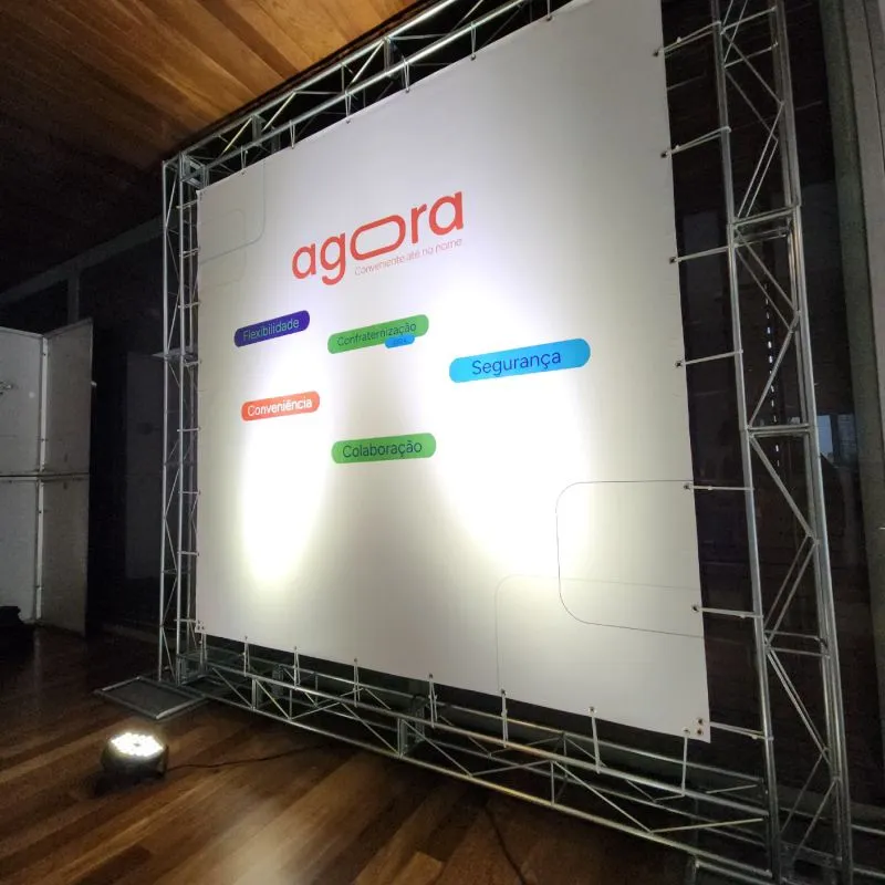 Sfondo per eventi bianco “Agora Boxtruss”