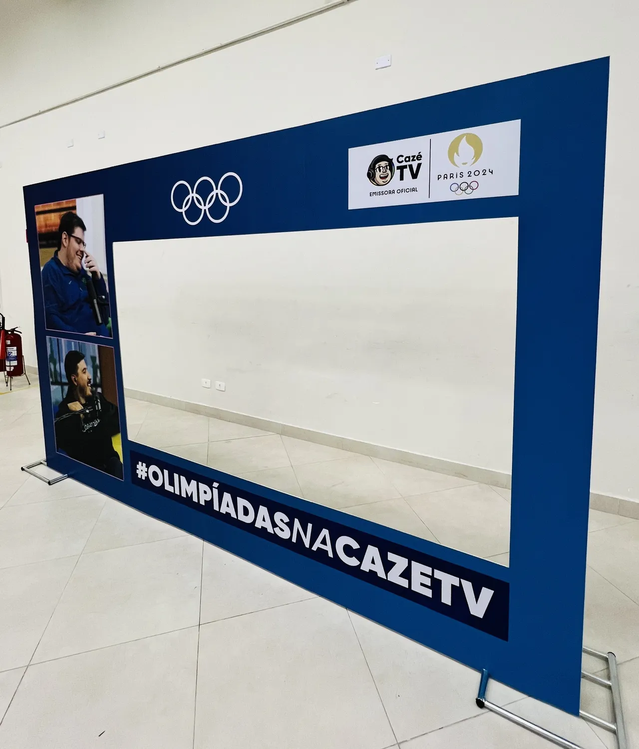Backdrop Caze Tv Moldura Painel Evento Fotografias Fotografico