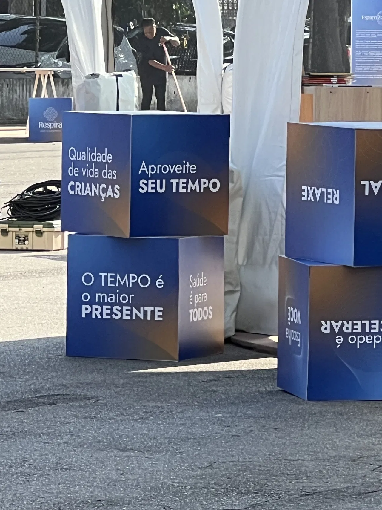 PVC Evento Parco Roxo Farmaceutico Cubo Anália Franco Lilla Ceret Personalizzato