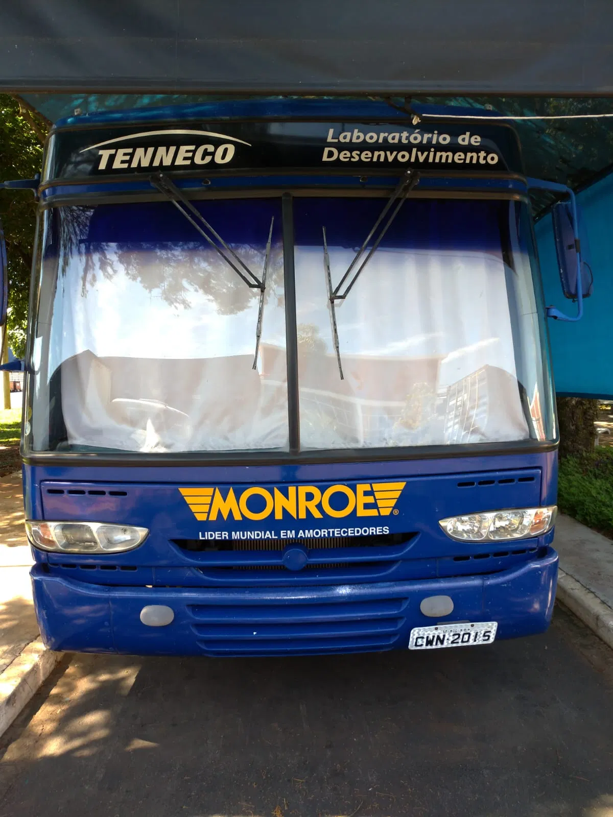 Envelopamento Veículos Empresas Remoção Ônibus Adesivo Monroe Axios Itinerante Adesivação Laboratorio Frotas Pesquisa