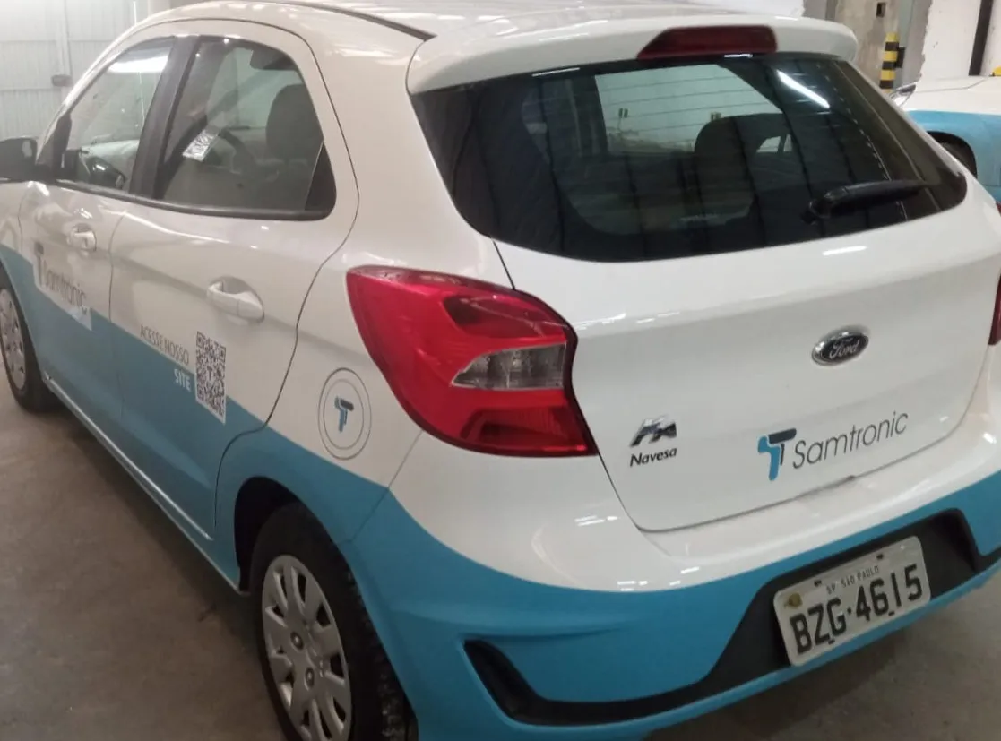 Rivestimento adesivo, Applicazione di adesivi, Adesivi per veicoli, Flotte, Aziende, Bragança Paulista, Auto, Berline, Hatchback, Sedan, Parziale, Blu