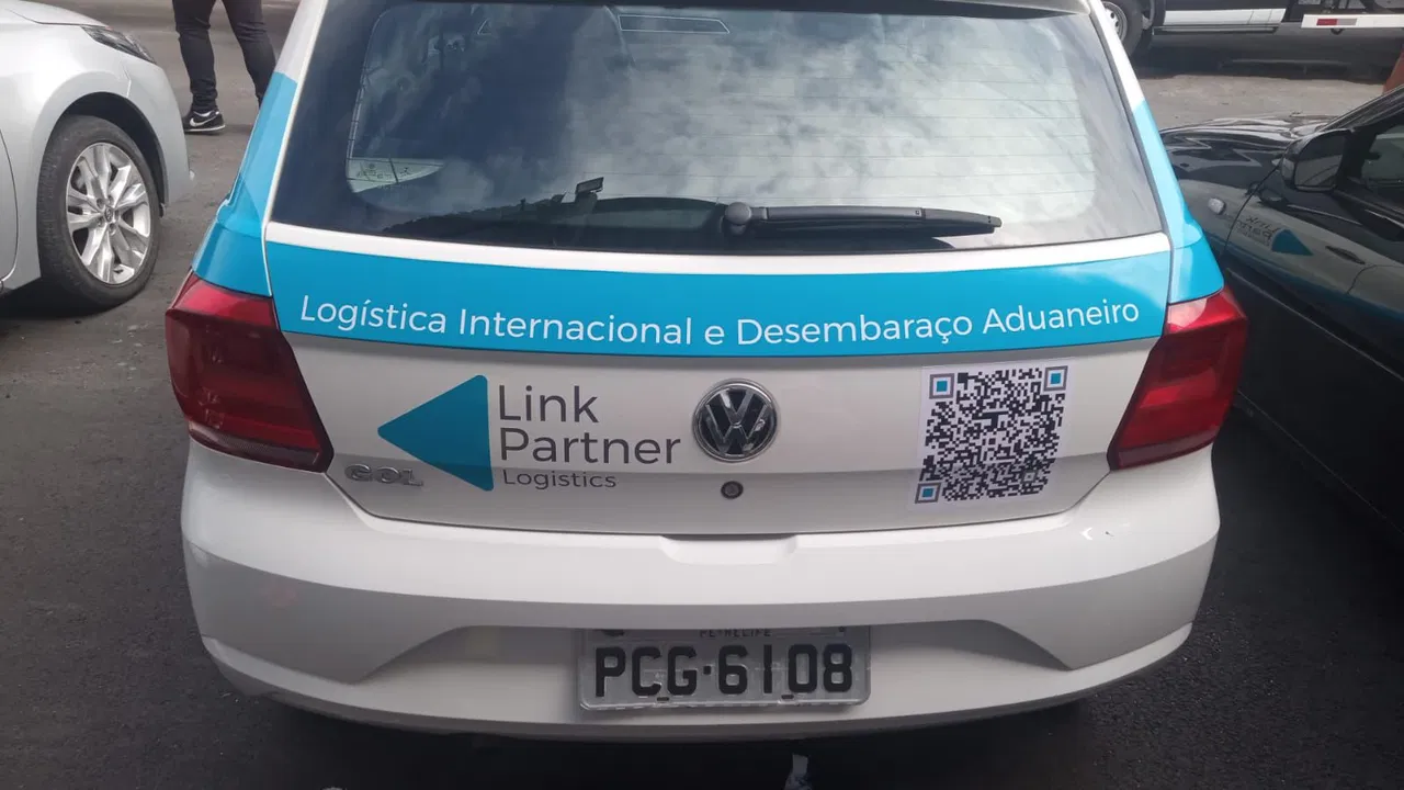 Envelopamento Adesivação Adesivo Veículos Frotas Empresas Gol Carros Passeio Hatch Sedan Parcial Azul