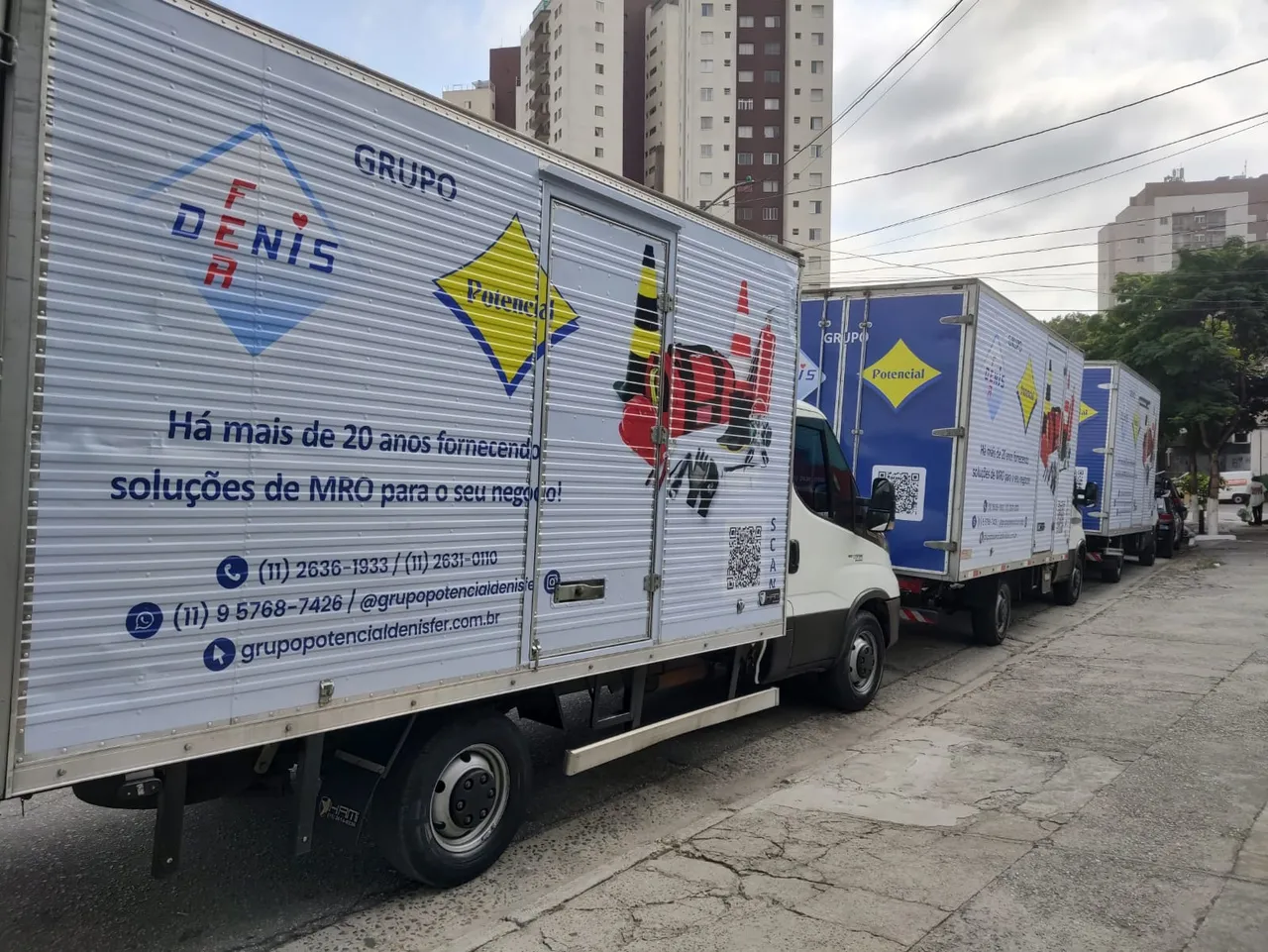 Envelopamento Frotas Veículos Empresas Maria Adesivação Padronização Corrugado Vila Caminhão SP Adesivo Denisfer Potencial