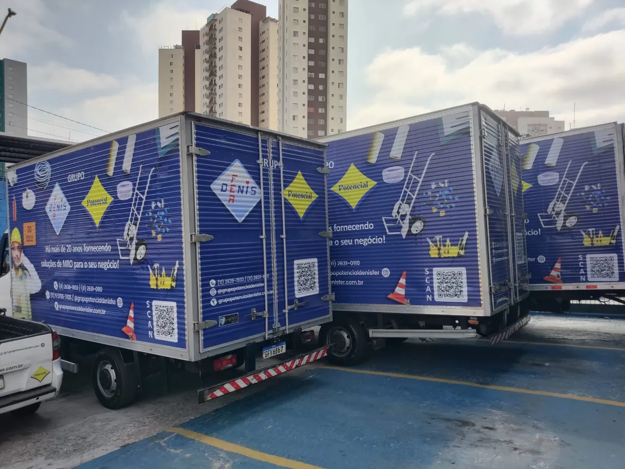Rivestimento Aziende Applicazione di adesivi Potenziale Camion Flotte Adesivo Denisfer Vila Cartone ondulato Veicoli Standardizzazione Maria SP