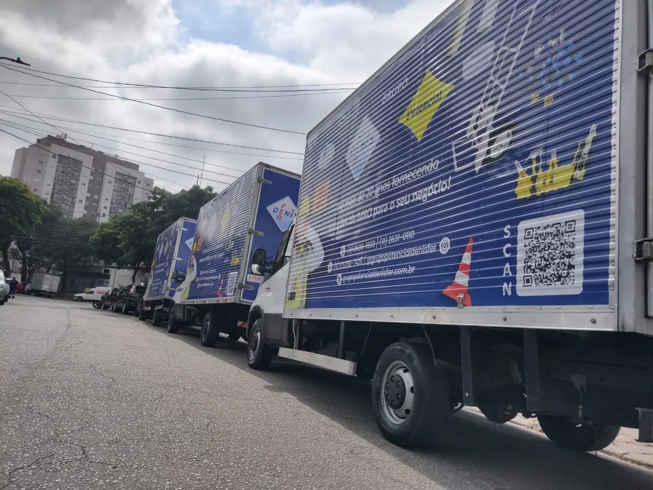 Envelopamento Vila Corrugado Adesivo Frotas Padronização Empresas SP Maria Adesivação Caminhão Veículos Denisfer Potencial