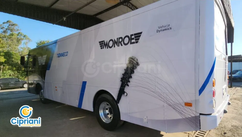 Envelopamento Adesivação Ônibus Itinerante Monroe Pesquisa Empresas Frotas Adesivo Laboratorio Veículos Remoção Axios