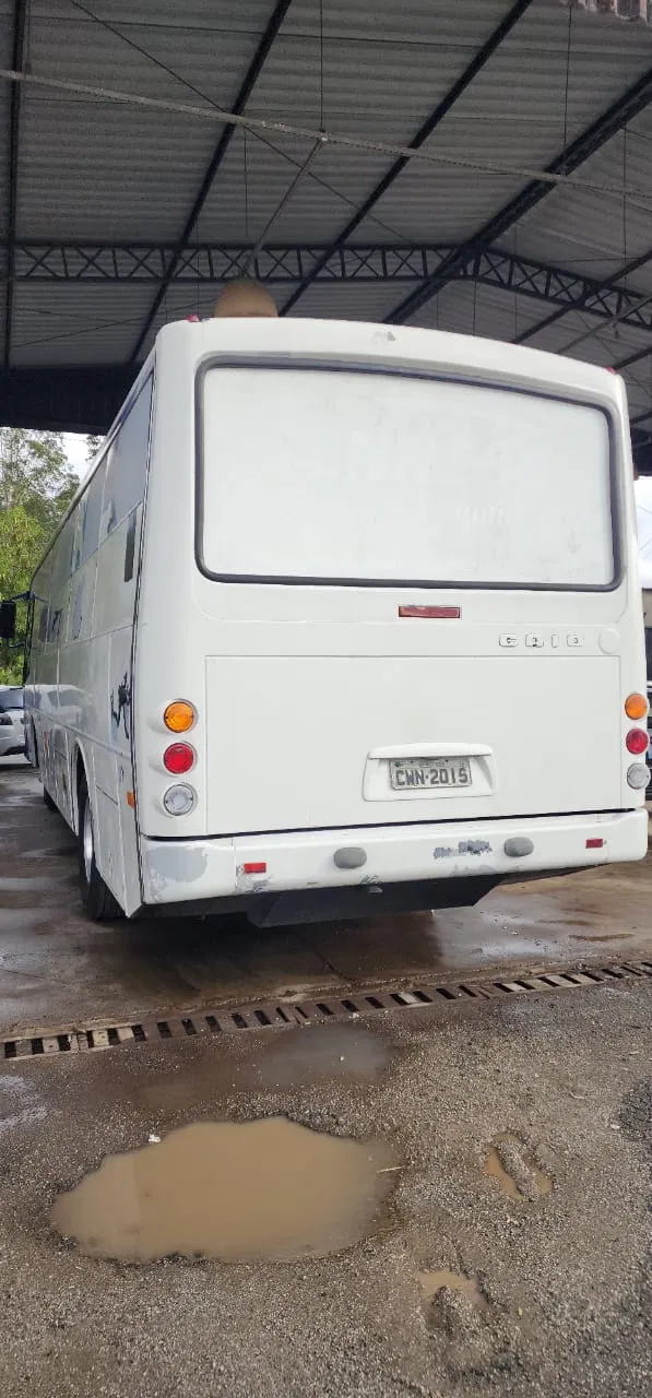 Rivestimento adesivo Rimozione dell'adesivo Monroe Ricerca Aziende Flotte Laboratorio Veicoli Autobus Axios Itinerante