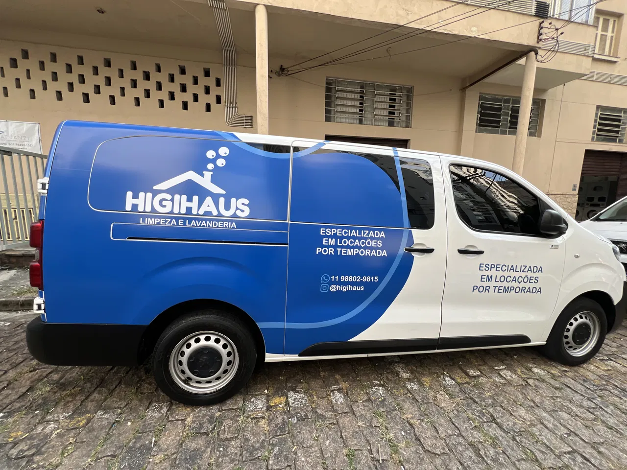 Rivestimento furgoni, veicoli e flotte – Applicazione adesivi Expert Van, Vila Mariana, San Paolo – Adesivi Higihaus, aziende, Azul Lavanderia