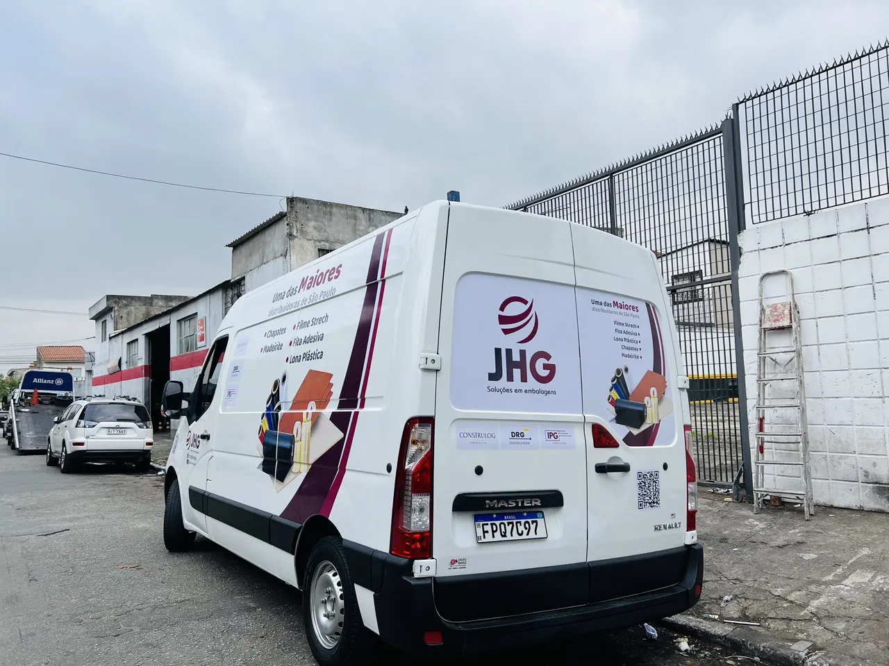 Envelopamento Embalagens Empresas Furgao Vila Frotas Master Parcial SP Veículos Renault Adesivo Adesivação Maria
