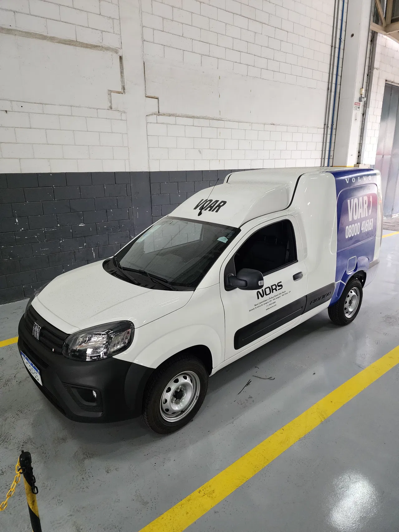 Rivestimento, Applicazione, Adesivo, Adesivi, Veicoli, Flotte, Aziende, Veicoli commerciali, Volvo Service Nors, Rimozione, Installazione, Azul SP