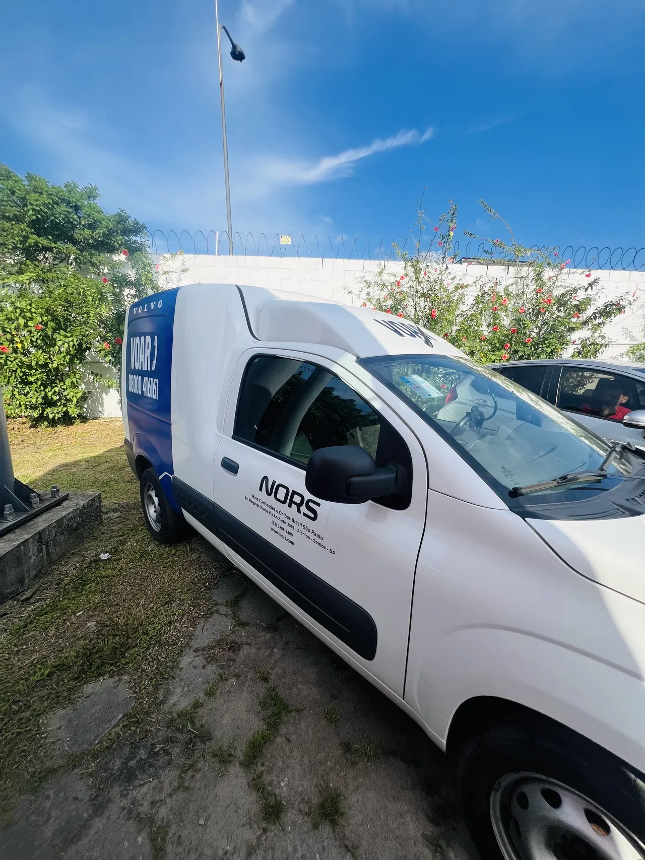 Envelopamento Utilitários Instalação SP Empresas Service Adesivação Azul Nors Veículos Frotas Remoção Volvo Adesivos Adesivo