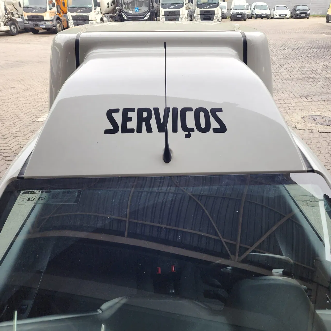 Envelopamento Utilitários Adesivação Empresas Adesivo Volvo Instalação Azul Nors Adesivos Service Veículos Frotas SP Remoção