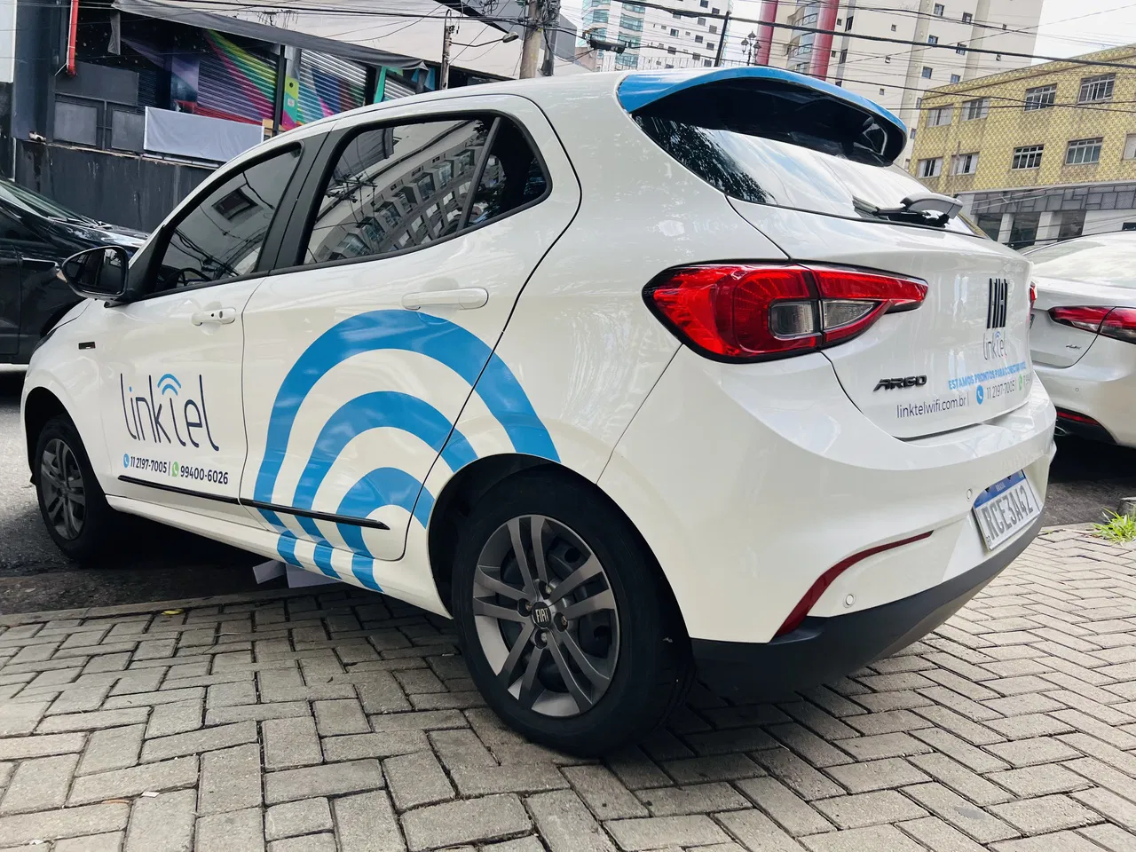 Envelopamento Frotas Adesivo Hatch Carros Azul Passeio Parcial Sedan Telecom
