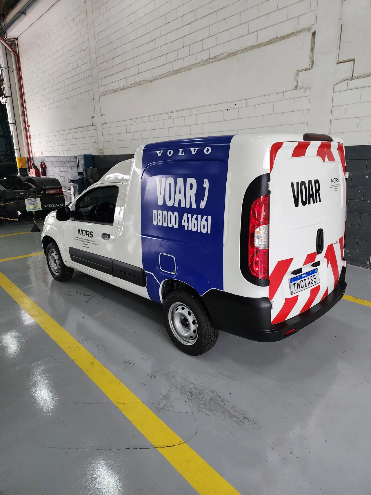 Servizio di rivestimento adesivo Volvo Adesivi SP Flotte Riflettenti Nors Rosso Auto Striscioni Veicoli commerciali Rimozione Installazione