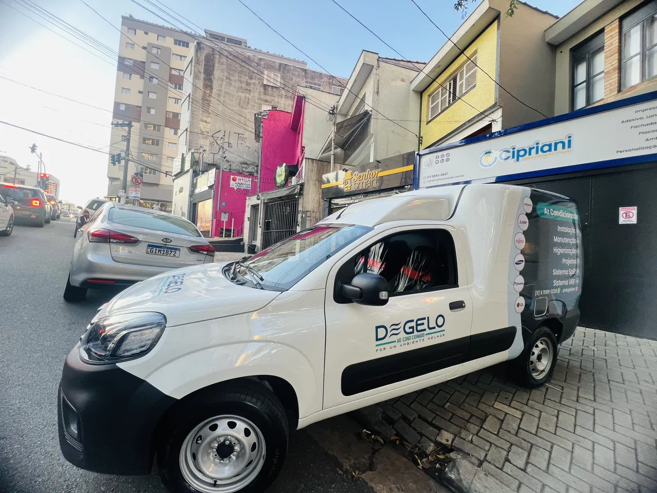 Envelopamento Adesivação Adesivo Veículos Frotas Utilitários Empresas Ar Condicionado Fiorino Escuro Azul