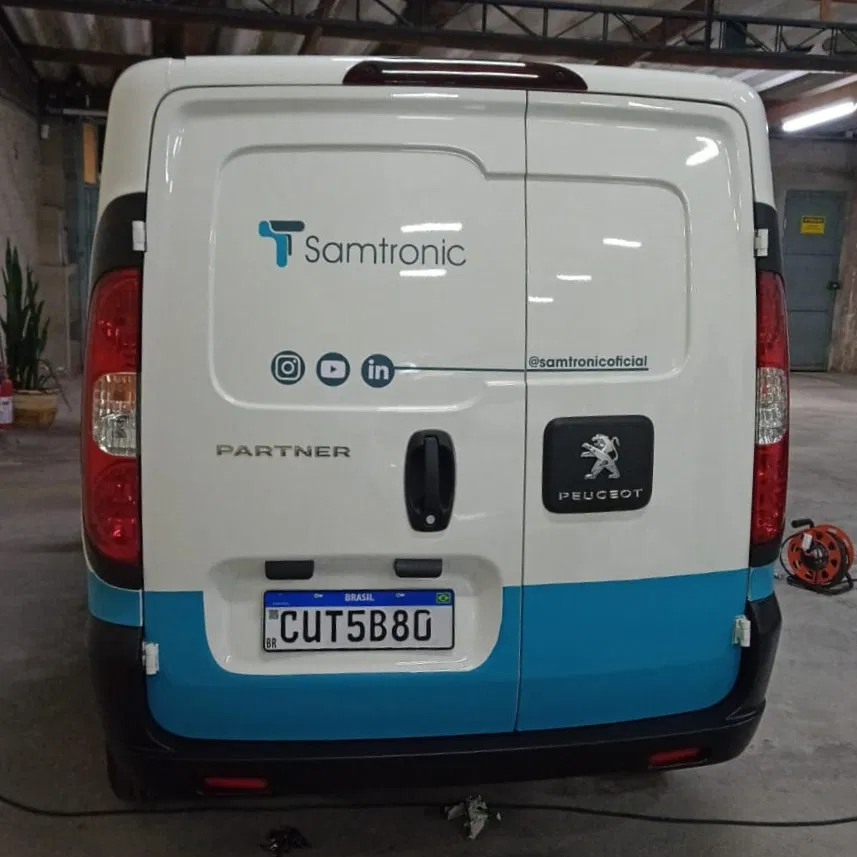 Rivestimento, Applicazione di adesivi, Adesivi, Veicoli, Flotte, Veicoli commerciali, Aziende, Parziale, Fiorino, Blu