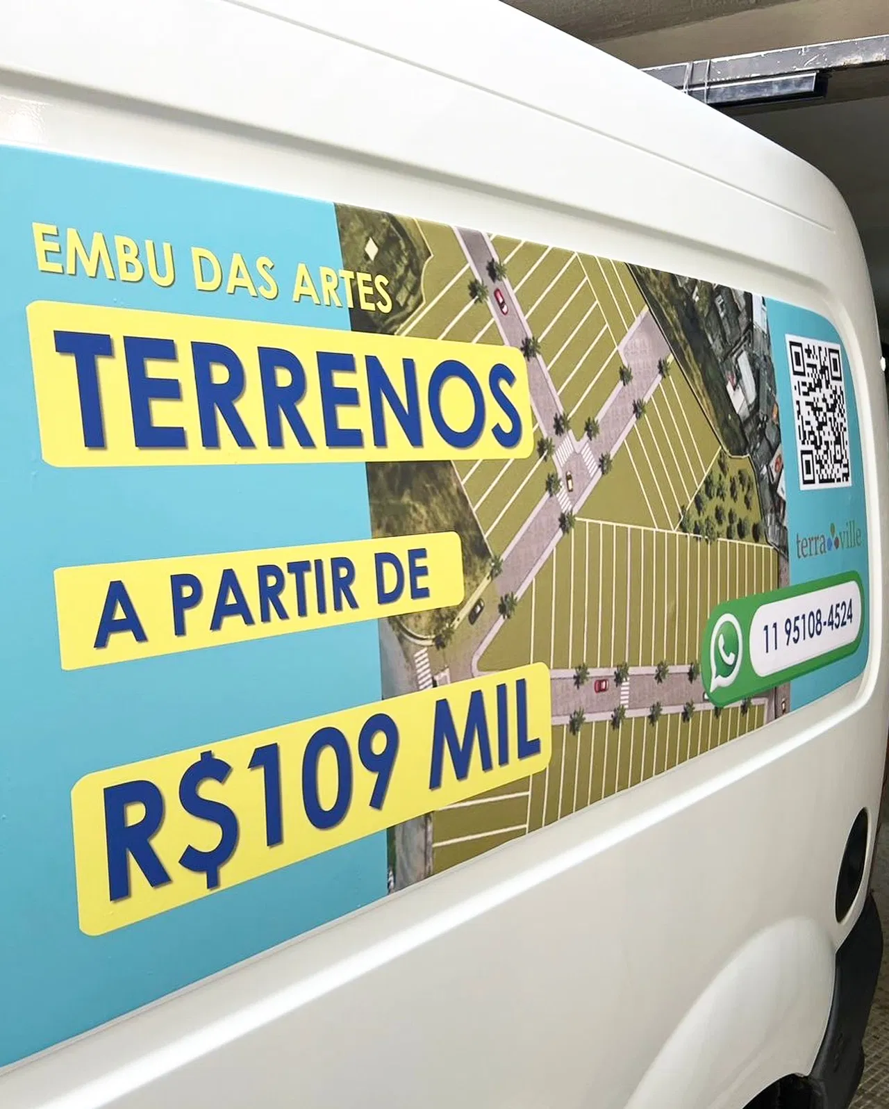 Envelopamento Utilitários Furgao Adesivação Adesivo SP Imoveis Kangoo Veículos Empresas Frotas