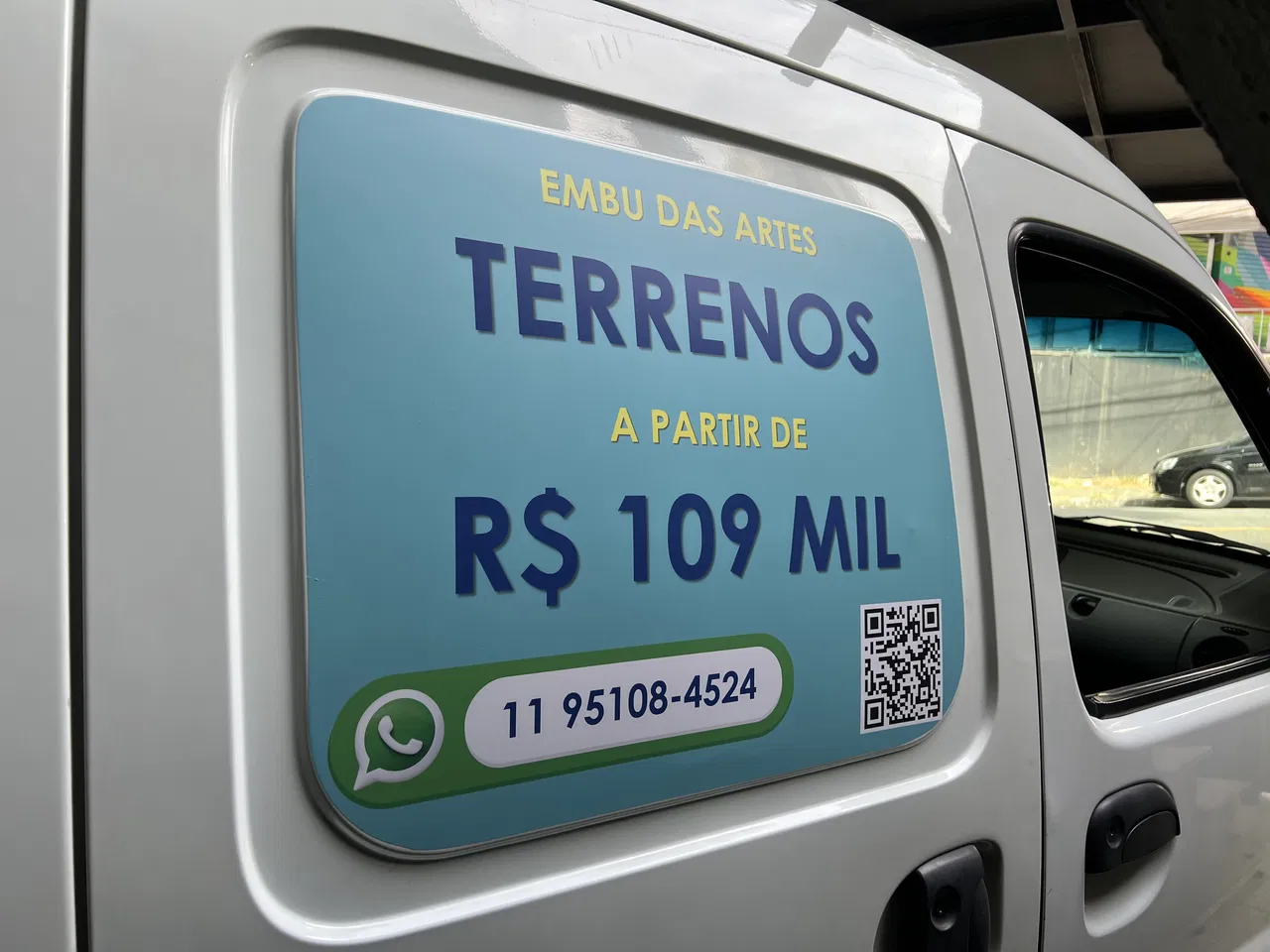 Envelopamento Empresas Frotas Utilitários SP Veículos Adesivo Kangoo Imoveis Furgao Adesivação