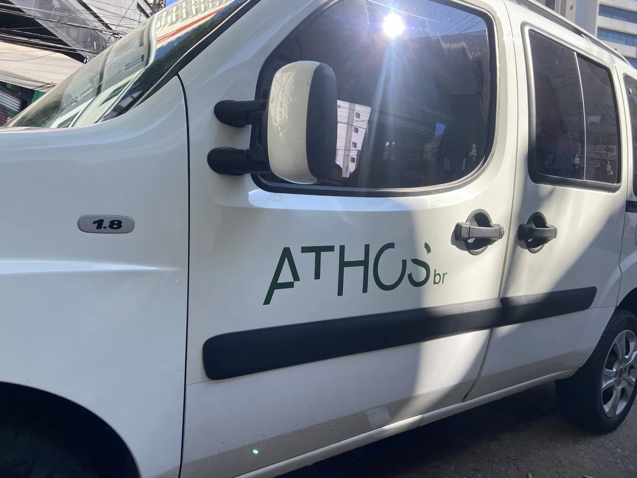 Rivestimento adesivo per flotte, identificazione, veicoli commerciali, auto, Doblo, furgone, taglio del logo verde