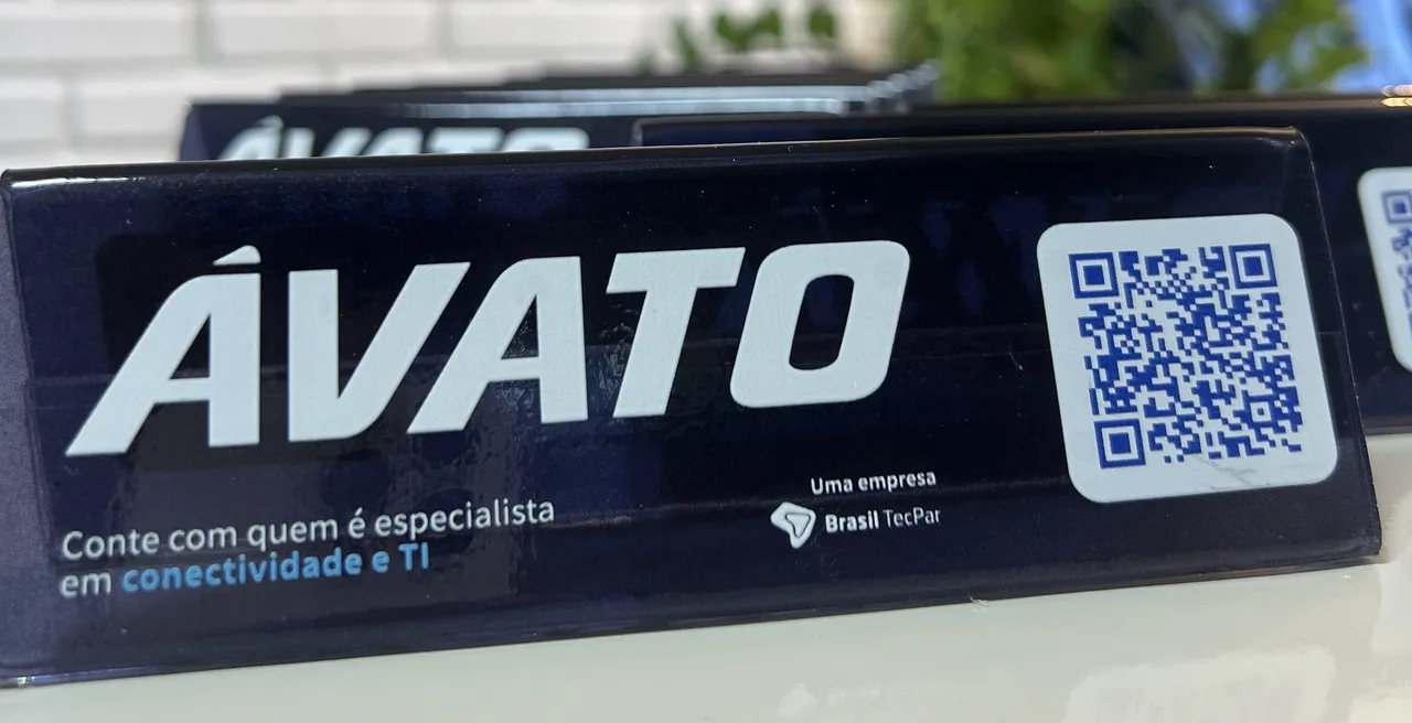 Acrilico UV Ufficio Brasile Tecpar Display Avato Stampa Blu Faria Lima SP